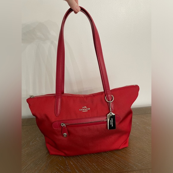 NWOT Coach Red Double Straps Nylon Tote Purse with Zipper. Duster included. - Picture 2 of 10
